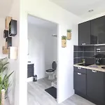 Apartment L'authentique *studio *parking Prive* *wifi*calme *